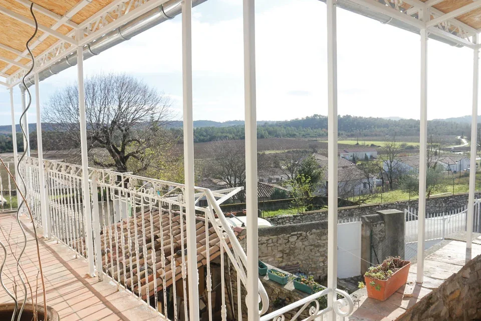 Pergola, charpente métallique légère