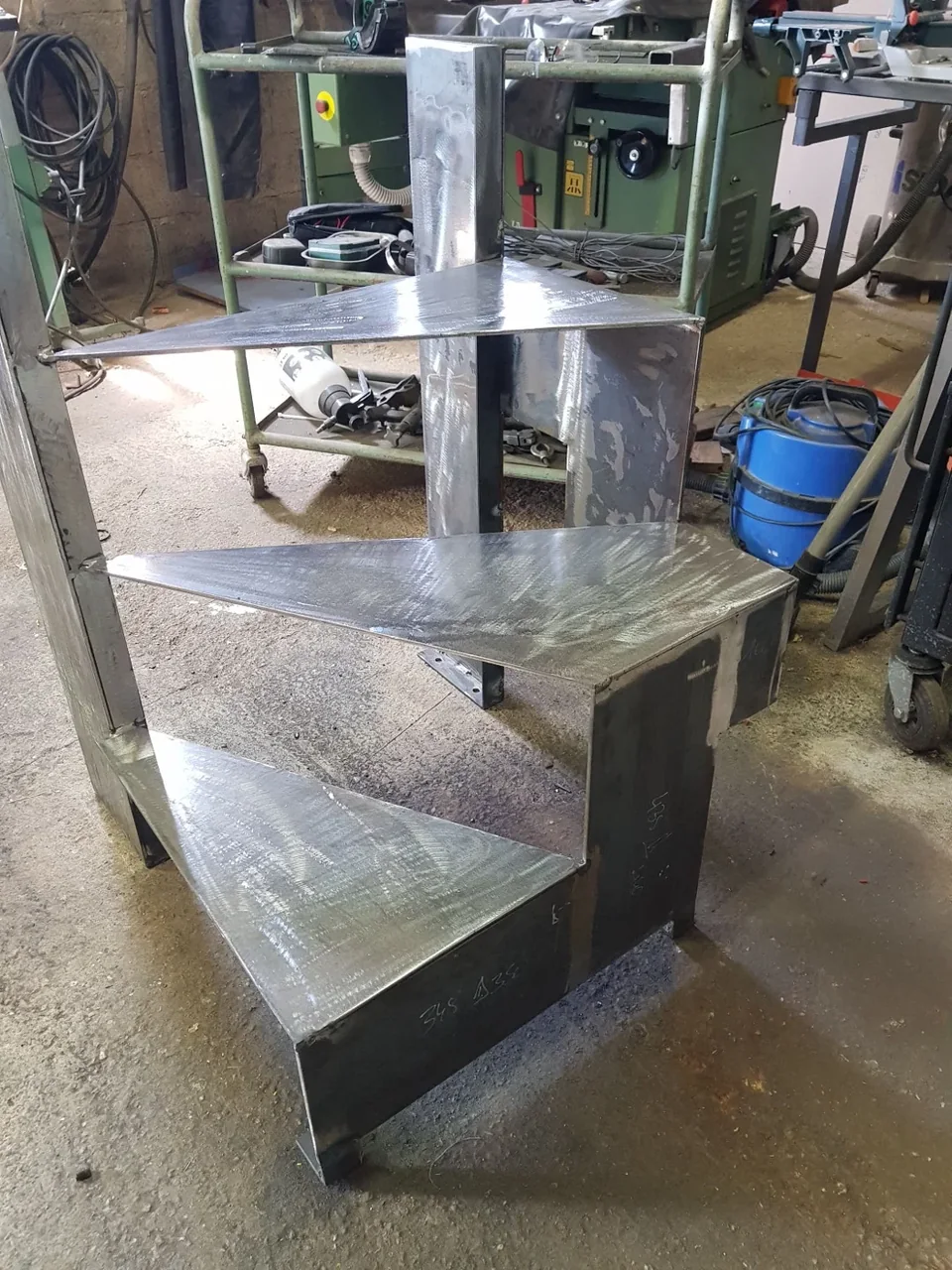 Palier escalier metal quart tournant